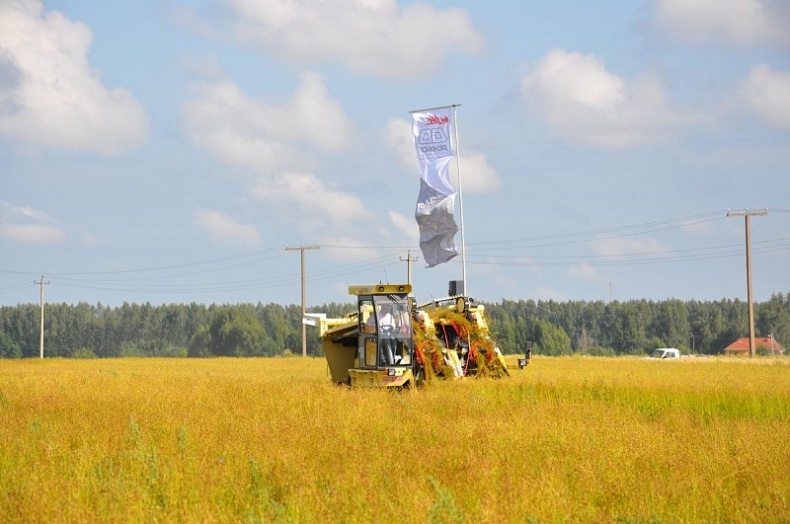 Localization of Flax Harvesters’ Production From France Will Reach 50% in the Smolensk Region