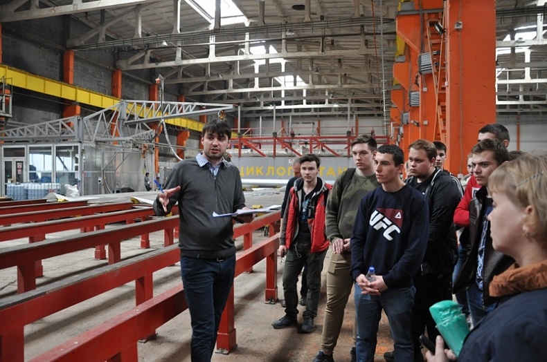 «Неделя без турникетов»: смоленские студенты посещают промышленные предприятия региона