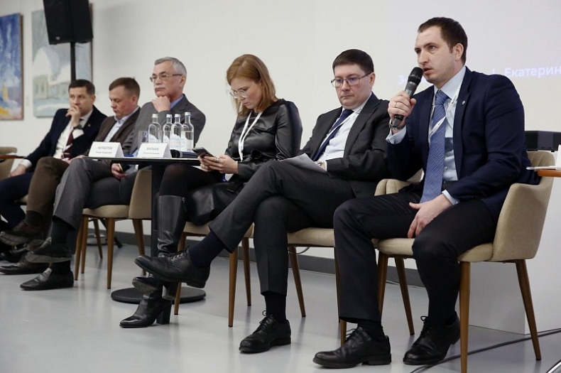 Смоленскую программу «Бизнес-рост» высоко оценили на форуме в Екатеринбурге